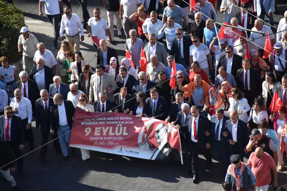 İzmir’in Kurtuluşu İçin Zafer Yürüyüşü