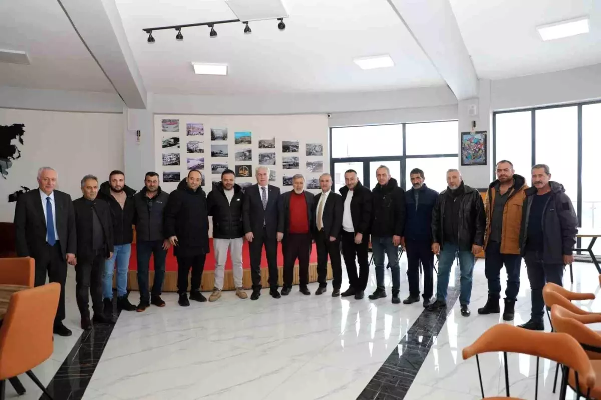 Bayburt Belediye Başkanı Memiş’ten Karla Mücadele Ekibine Teşekkür